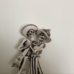 Day of the dead skull statue